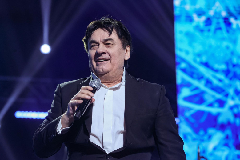 «Уйти со сцены!»: 74-летний Александр Серов судится из-за воспитания детей и выгнал дочь из дома