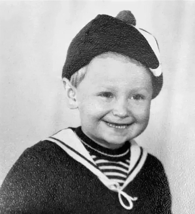 Скандал с фото, жена и её подруга: действительно ли Жандаров нашёл своё счастье