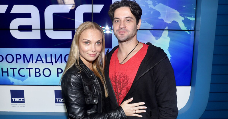 «Ей явно нужен старше мужчина»: почему развод 42-летней Татьяны Арнтгольц и Марка Богатырева обсуждают в сети