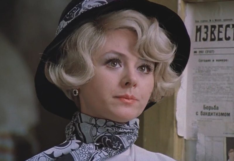 «Раздеваться не буду!» Как Селезнёва получила роль у Гайдая и сбежала от Таганки