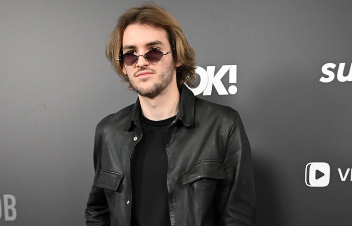 «Он сбежал!»: почему 18-летний сын Ирины Дубцовой бросил Тоню Худякову и отказался от фамилии отца