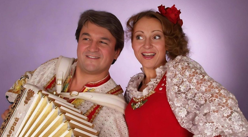 «Не терплю предательства»: как развод после 20 лет брака разделил Валерия Сёмина и Елену Василёк, и почему сын отвернулся от отца?