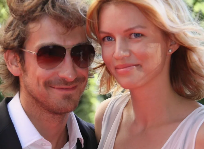 «Равшана – проверенный человек»: как актер Артем Ткаченко пережил два развода и обрел счастье с молодой женой, родившей ему троих сыновей