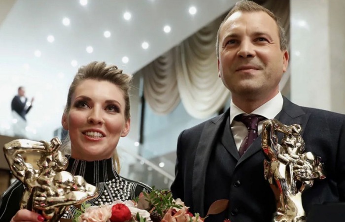 12,8 миллионов и тайна сына: что скрывает Ольга Скабеева?