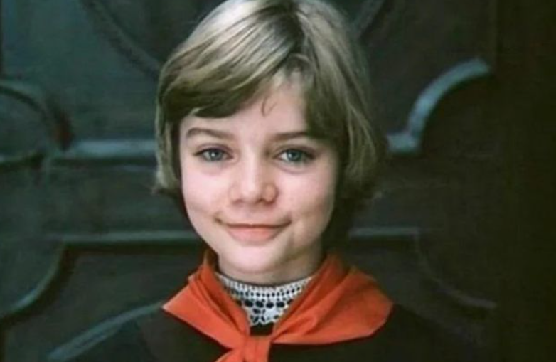 «Алиса Селезнева» из будущего: почему эти звезды бросили кино, когда были на пике славы?