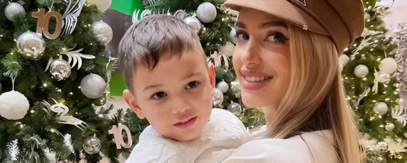 «Она была опозорена»: почему король Малайзии отказался от 35-летней Оксаны Воеводиной и их сына?