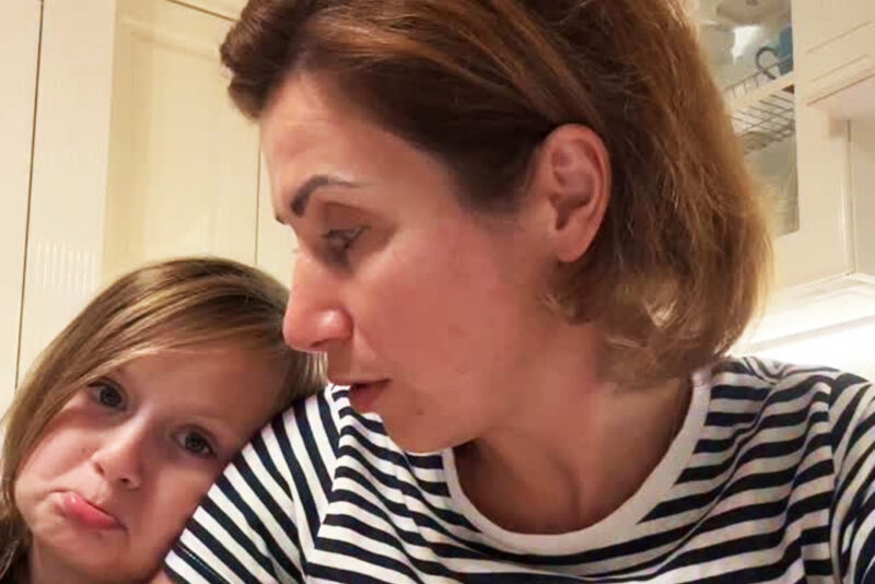 «Где мы только с тобой не были сегодня»: Светлана Зейналова взяла семилетнюю дочь на работу в «Останкино»