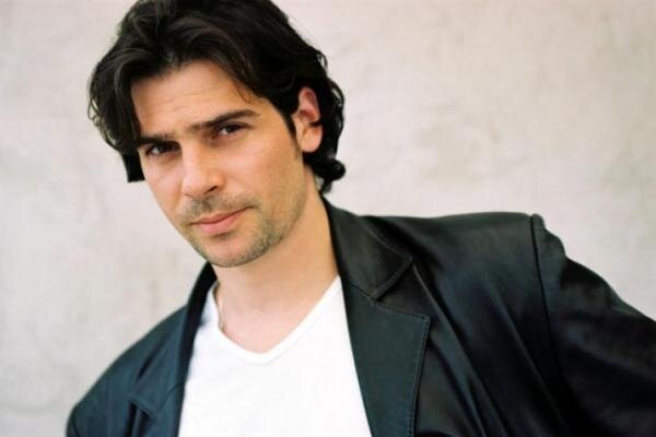 «Не раз обжигался»: Почему красавец Павел Делонг, отец двоих сыновей, в 54 года так и не связал себя узами брака?