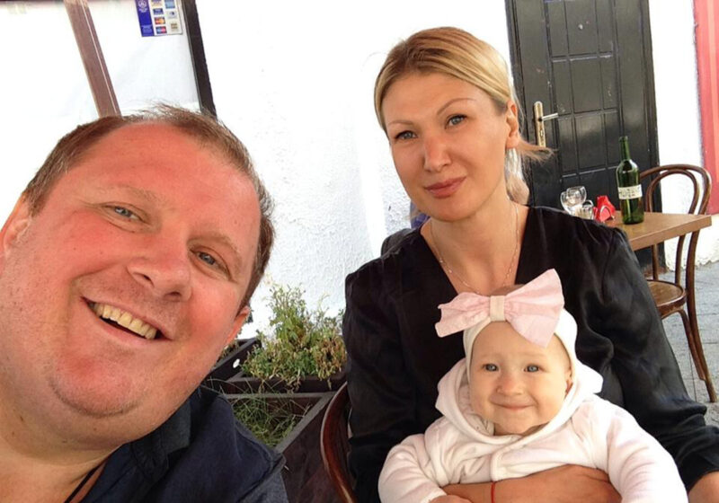 «Он меня грыз»: чем закончились 23 года брака Константина Ивлева и почему 28-летняя жена ушла спустя 4 года