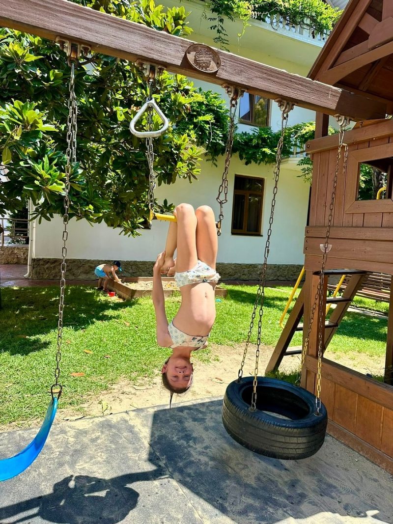 «Я не понимала, кто я вне спорта»: как материнство изменило жизнь фигуристки Татьяны Волосожар, родившей троих детей до 35 лет