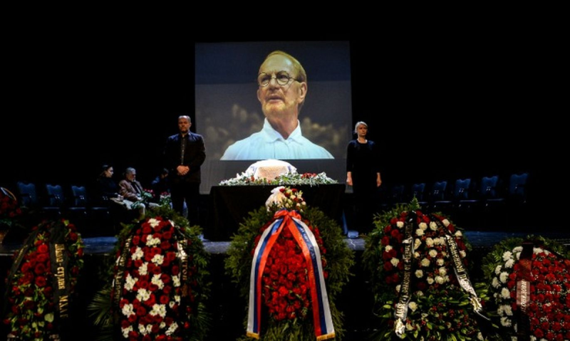 «Не хочу, чтобы мои дети жили в этой хамской стране»: почему Альберт Филозов мечтал выдать дочерей за иностранцев