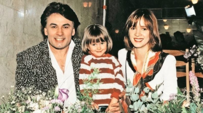 «Уйди со сцены!»: 74-летний Александр Серов судится из-за детей и выгоняет дочь с внуками из дома