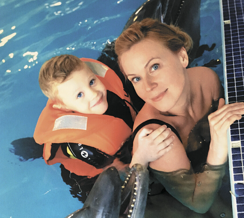 «Я этого, наверное, не переживу!»: почему 48-летняя Куликова боится бунта 15-летнего сына и как сложилась ее личная жизнь после развода