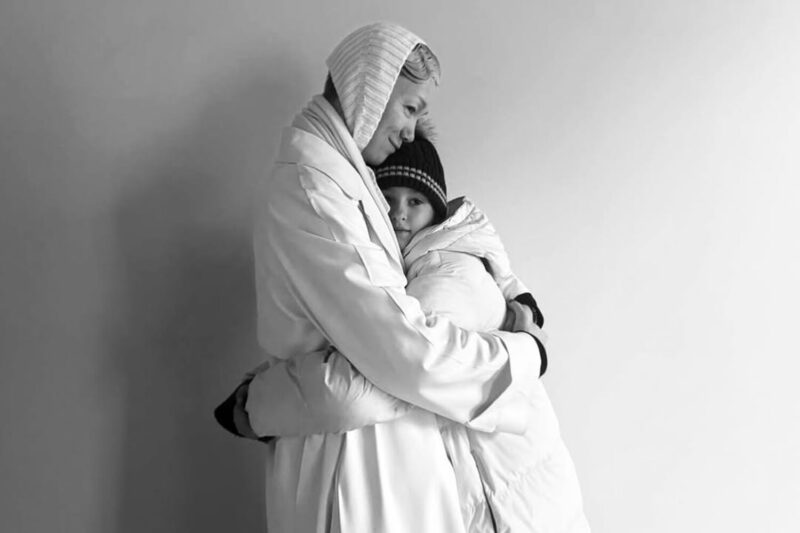 Дарья Мороз со своей сестрой Варварой. 