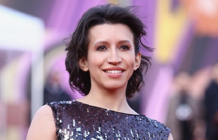 Колготки, подушка, джип: почему Елена Борщёва — магнит для нелепых травм? И откуда у неё латиноамериканская внешность?