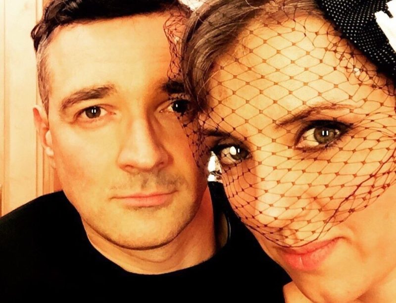 «Люди почему-то верят нам»: почему Егор Бероев и Ксения Алфёрова пожертвовали миллионами, чтобы остаться со своим народом