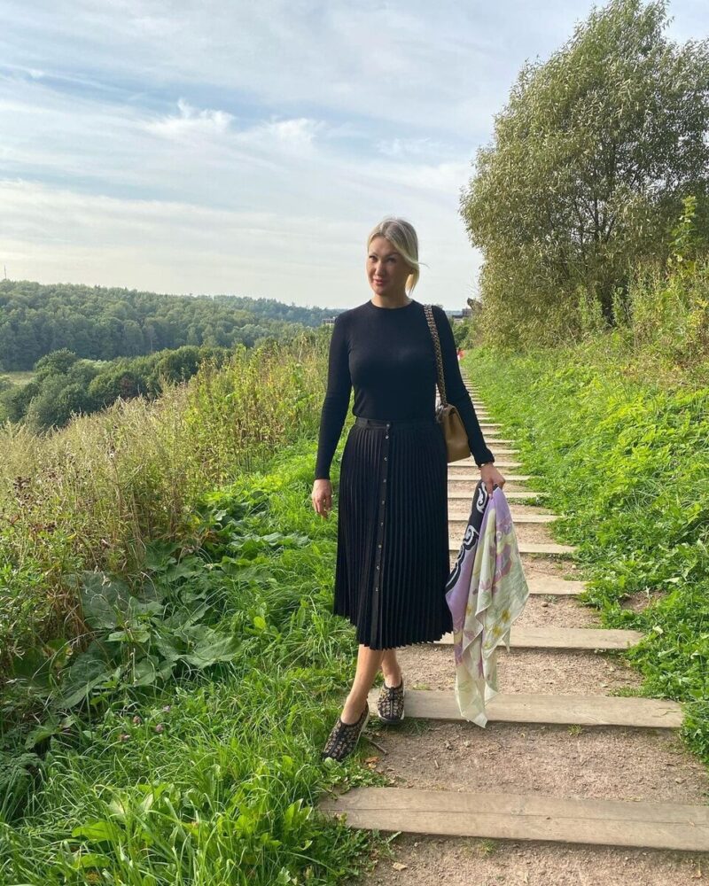 «Он меня грыз»: чем закончились 23 года брака Константина Ивлева и почему 28-летняя жена ушла спустя 4 года