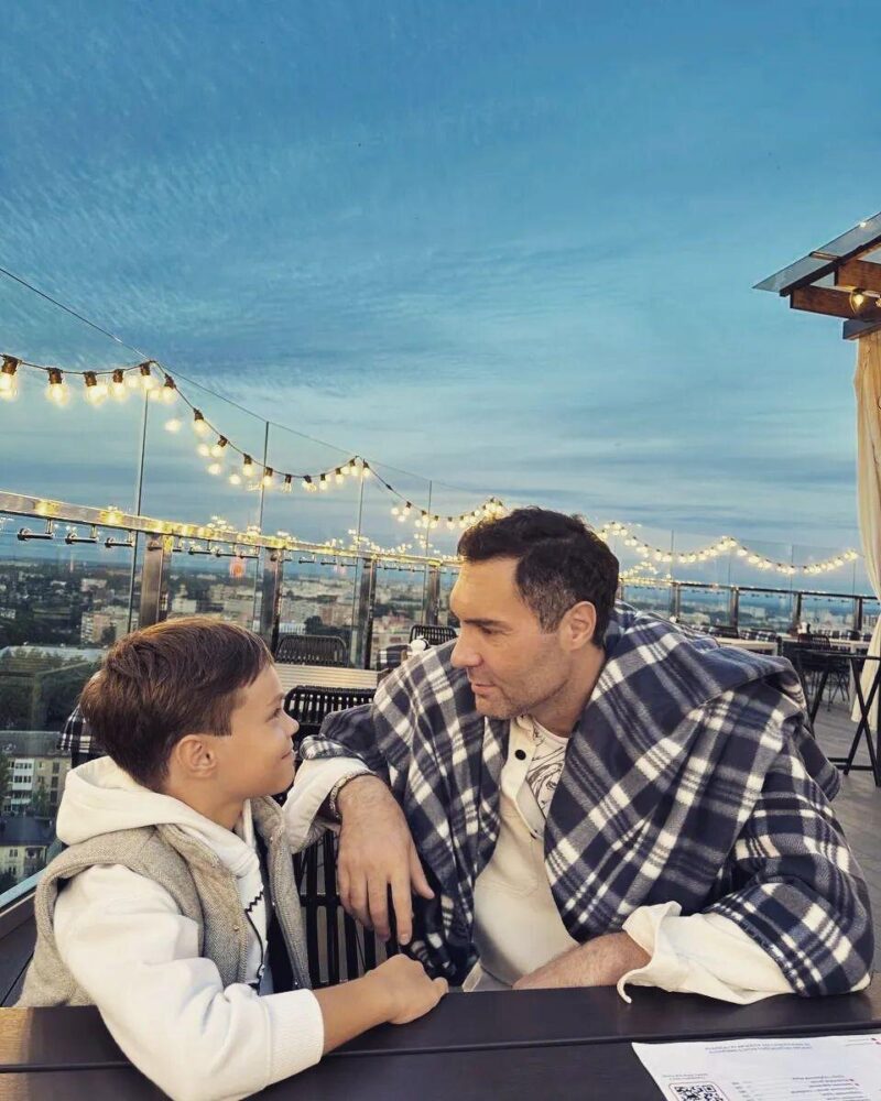 «Она помешана на деньгах»: почему вдова 40-летнего Кунгурова сменила фамилию детям и не общается с родными певца?