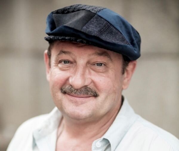 «Он скрывался от нее в шкафу»: почему звезда «Бандитского Петербурга» 11 лет не мог развестись с актрисой Аугшкап