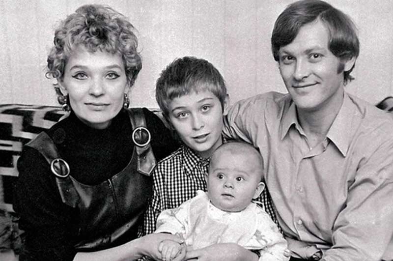 «Маша холодная, от неё я не чувствую тепла»: кому досталось наследство Светличной, и почему внучка не похожа на бабушку