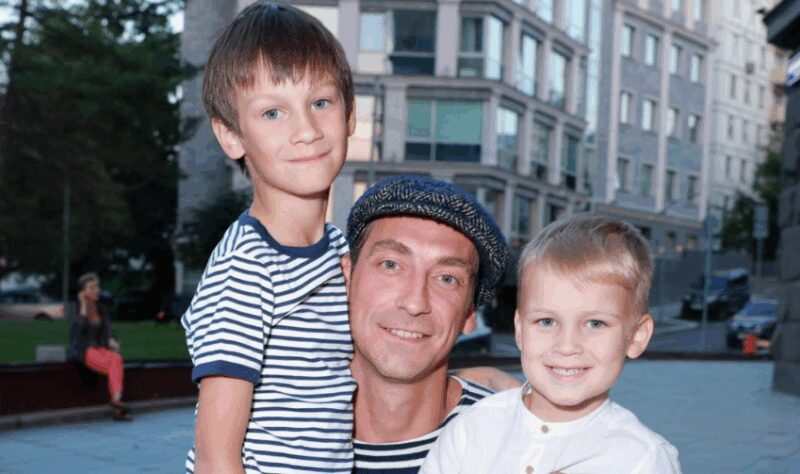 «Равшана – проверенный человек»: как актер Артем Ткаченко пережил два развода и обрел счастье с молодой женой, родившей ему троих сыновей