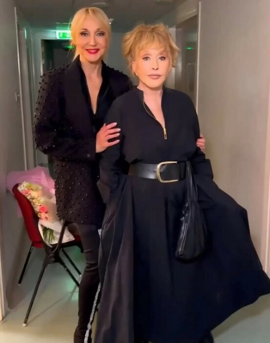 «Абсолютно всё, даже собственное мнение»: как 53-летняя Кристина Орбакайте потеряла 100 млн и столкнулась с отменой концертов