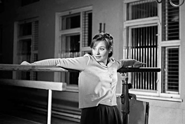 Студентка сыграла девятиклассницу в «Доживем до понедельника»