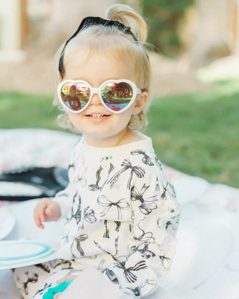 «Ты — та самая девочка, о которой я всегда мечтала»: 43-летняя Пэрис Хилтон впервые показала дочь