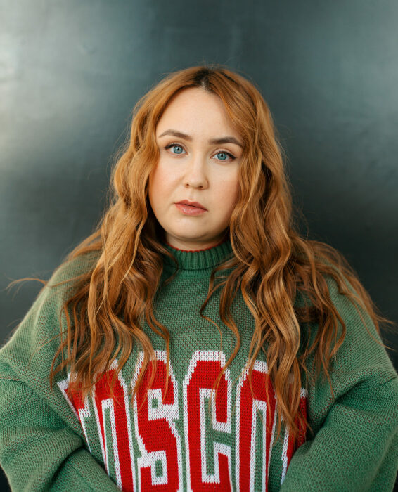 Учила внучку Пугачёвой, пережила травлю и набрала 30 кг: её путь к звёздам