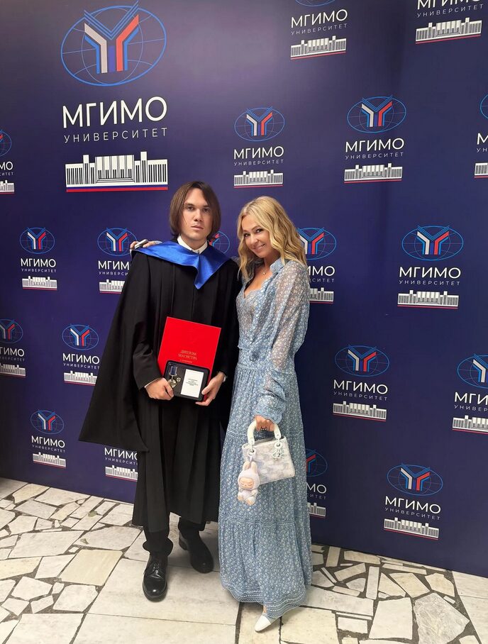 «У меня забрали ребенка на третий день!»: как Яна Рудковская стала мамой для чужого сына и почему он отказался от родной матери