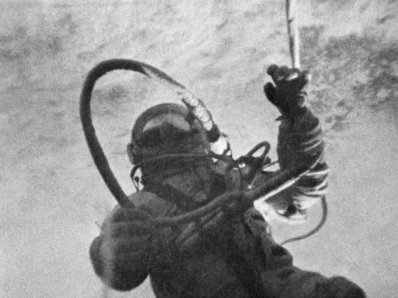 «Мы считали, что экипаж погиб» : как выжили Леонов и Беляев после 7 смертельных опасностей в космосе и трех суток в тайге