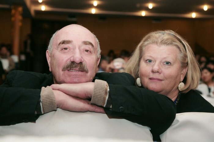 «Нельзя не терпеть и не жалеть»: какие 4 правила помогли Ирине Муравьёвой из «Москва слезам не верит» прожить с мужем 40 лет