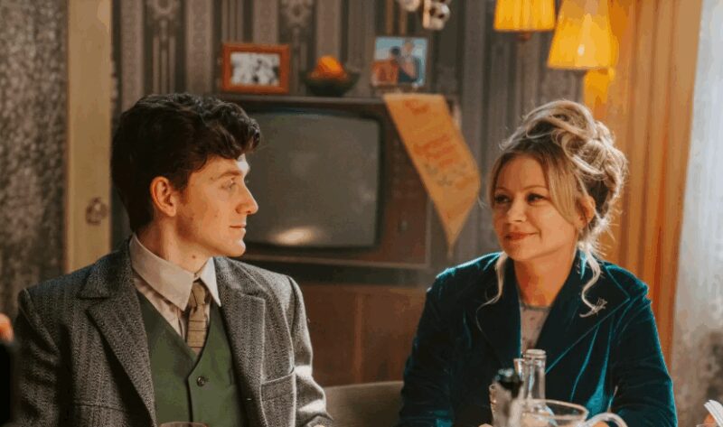 46-летняя звезда ушла от сына Полищук к 17-летнему «красавцу» : как выглядит муж и сын Марии Мироновой?