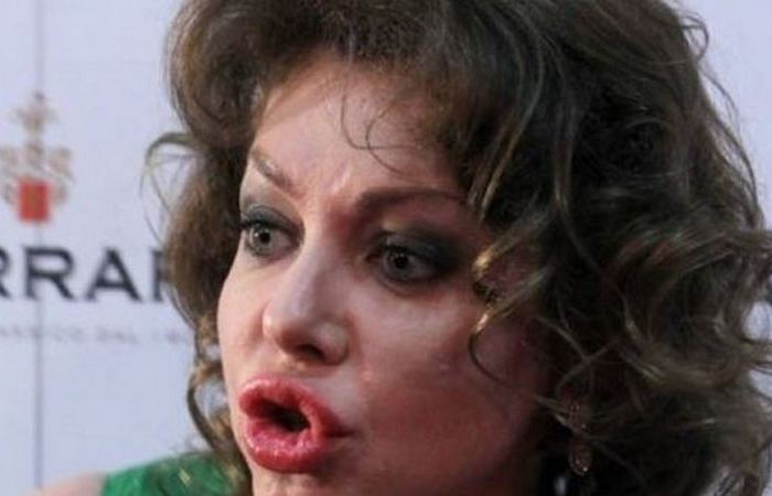 Едва сводит концы с концами, распродавая старую одежду и обувь: как ложь Божены Рынски стоила ей всего