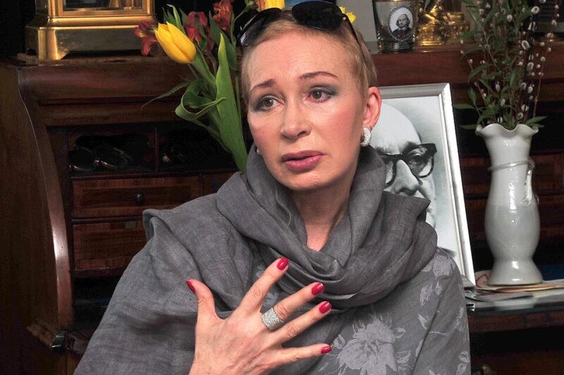 «Он обрекает ребенка на чужого человека!»: Татьяна Васильева в 77 лет откровенно о молодом отцовстве Петросяна и миллионах на внуков