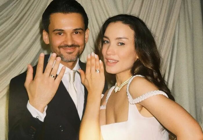 «Жениться можно сколько угодно раз»: кто из звёзд тайно вышел замуж в этом году, а кто повторил клятвы спустя годы?