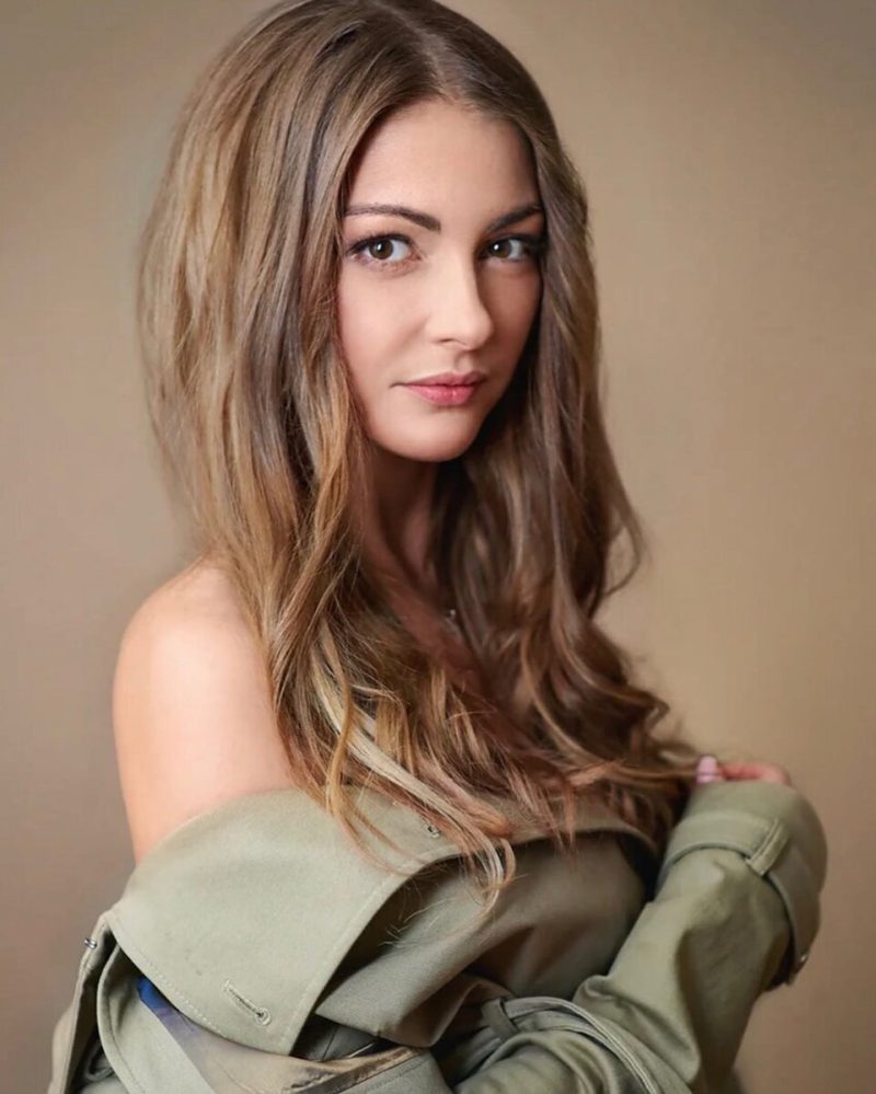 Разные судьбы: одна сестра замужем за режиссером, другая — с собакой