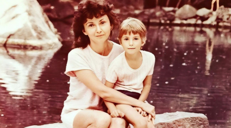 «Он ушел к другой? Я не знаю, к какой!»: кто разрушил брак Александры Урсуляк и Александра Голубева после рождения двух дочерей