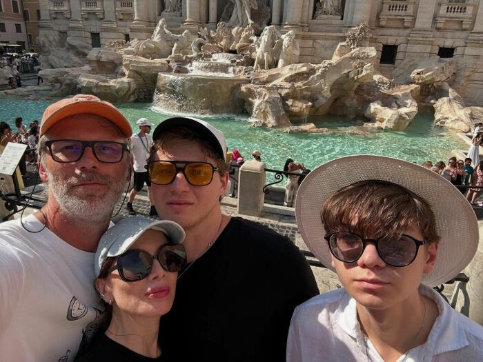 Изгнание из семьи и борьба за независимость: драматическая борьба Дарьи Юрской с родителями