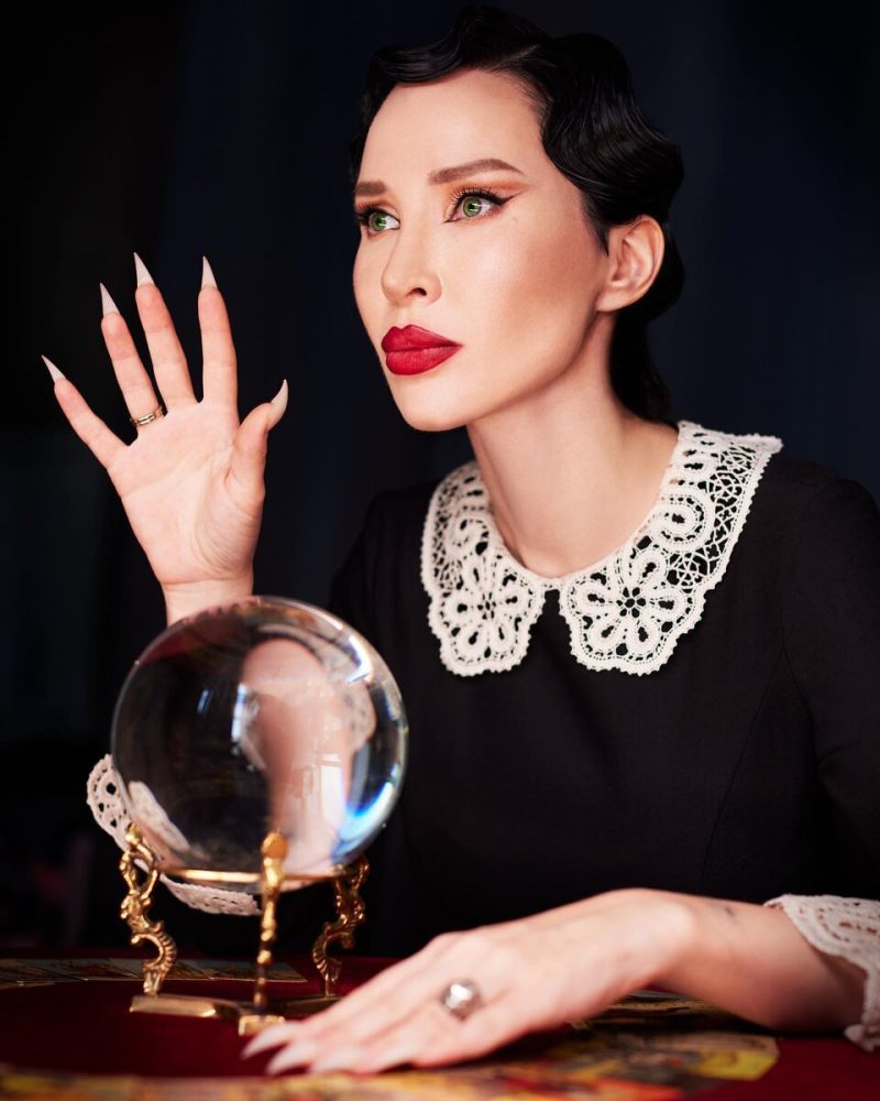 «Я не остановлюсь!»: 41-летняя звезда «Битвы экстрасенсов» потратила все сбережения на пластику в Киеве