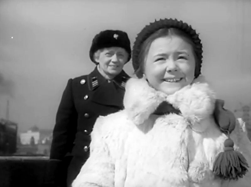 «Раздеваться не буду!» Как Селезнёва получила роль у Гайдая и сбежала от Таганки