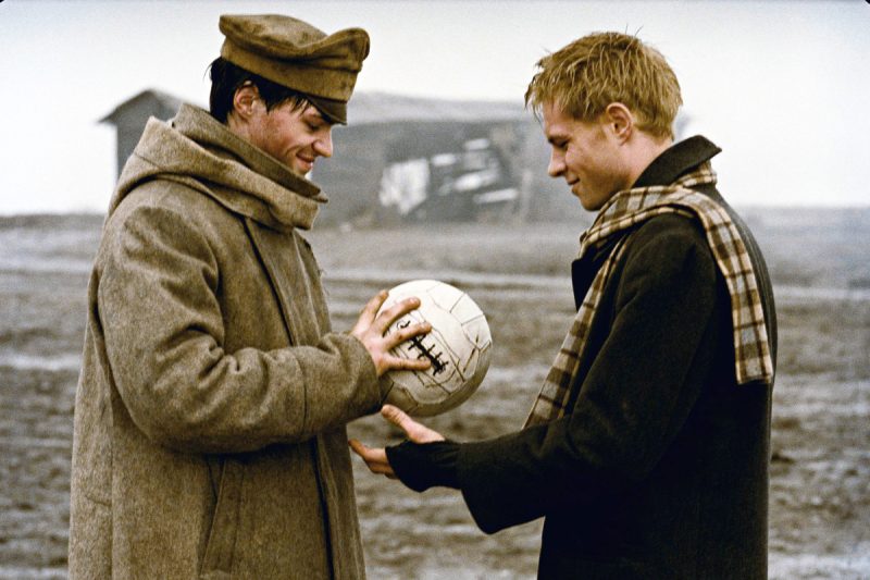 «Я так хотел, уже и место прикупил!»: Евгений Пронин, 45-летний актер, дважды переживший крах брака с коллегой и студенткой МГУ