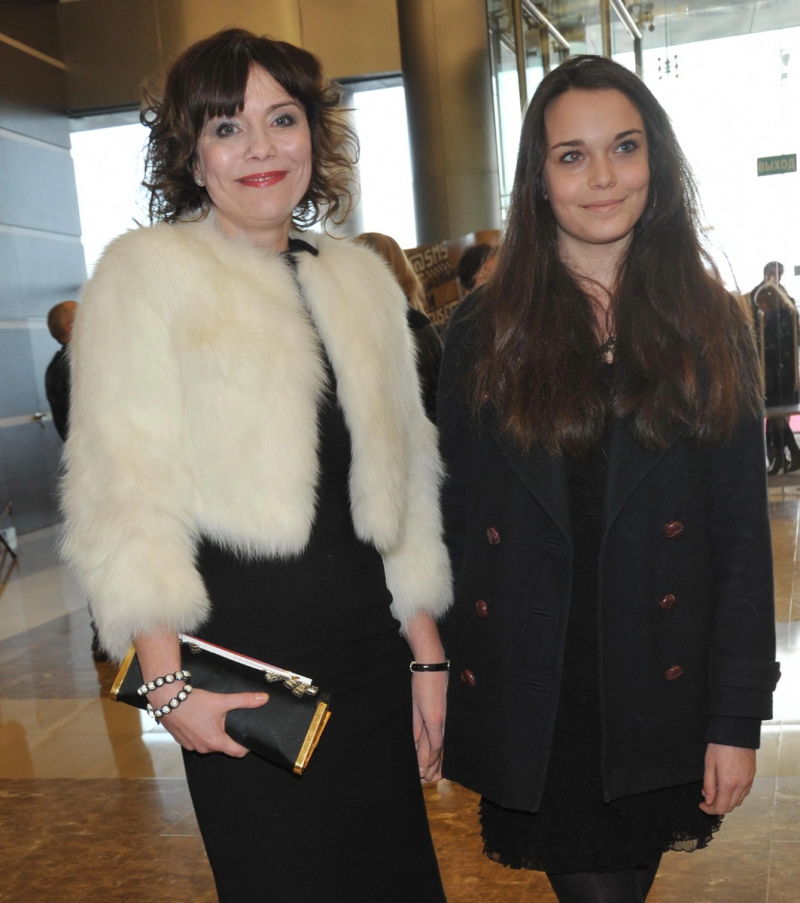 «Я же бесплодна!»: как звезда «Двух судеб» Екатерина Семёнова чуть не оказалась в психушке, а её муж-миллионер был найден мёртвым