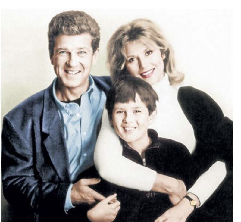 «Он не тот романтический красавец»: почему 20-летний брак 75-летнего Игоря Костолевского распался?