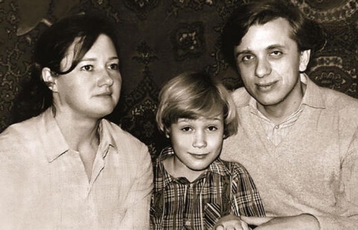 Звезда "Я шагаю по Москве" нашел любовь в 80 лет — но она замужем