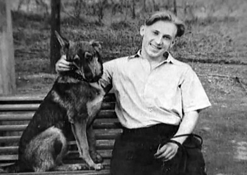 «Сто сорок шесть тысяч!»: как жил самый богатый поэт СССР, который отучил жену от помады и умер в 64 года