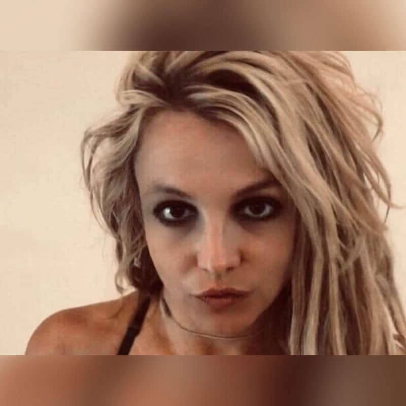 «Она побрилась налысо!»: что стало с поп-принцессой и другими дивами 90-х, покорившими мир?