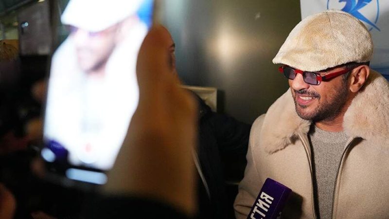 «Я всегда хотел дать концерт в России»: Звезда «Зимородка» Эмре Алтуг рассказал о своем триумфальном приезде в Москву