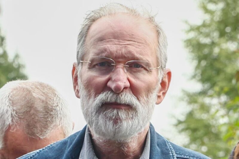 «Рука повисла плетью» — 63-летний Федор Добронравов не может восстановиться после инсульта: что сейчас с любимцем миллионов?