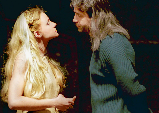 46-летняя звезда ушла от сына Полищук к 17-летнему «красавцу» : как выглядит муж и сын Марии Мироновой?